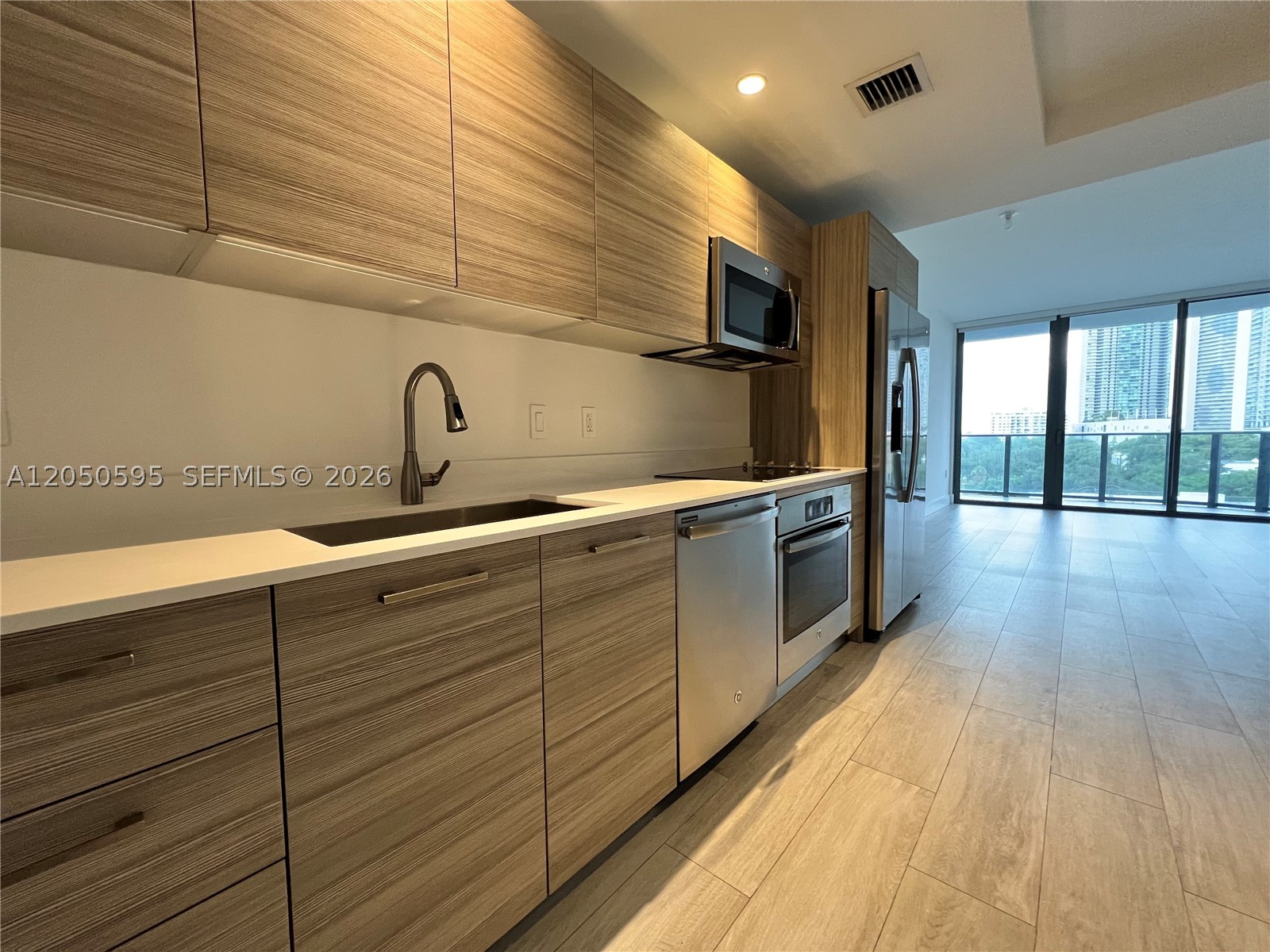 121 NE 34th St #L505, Miami FL 33137
