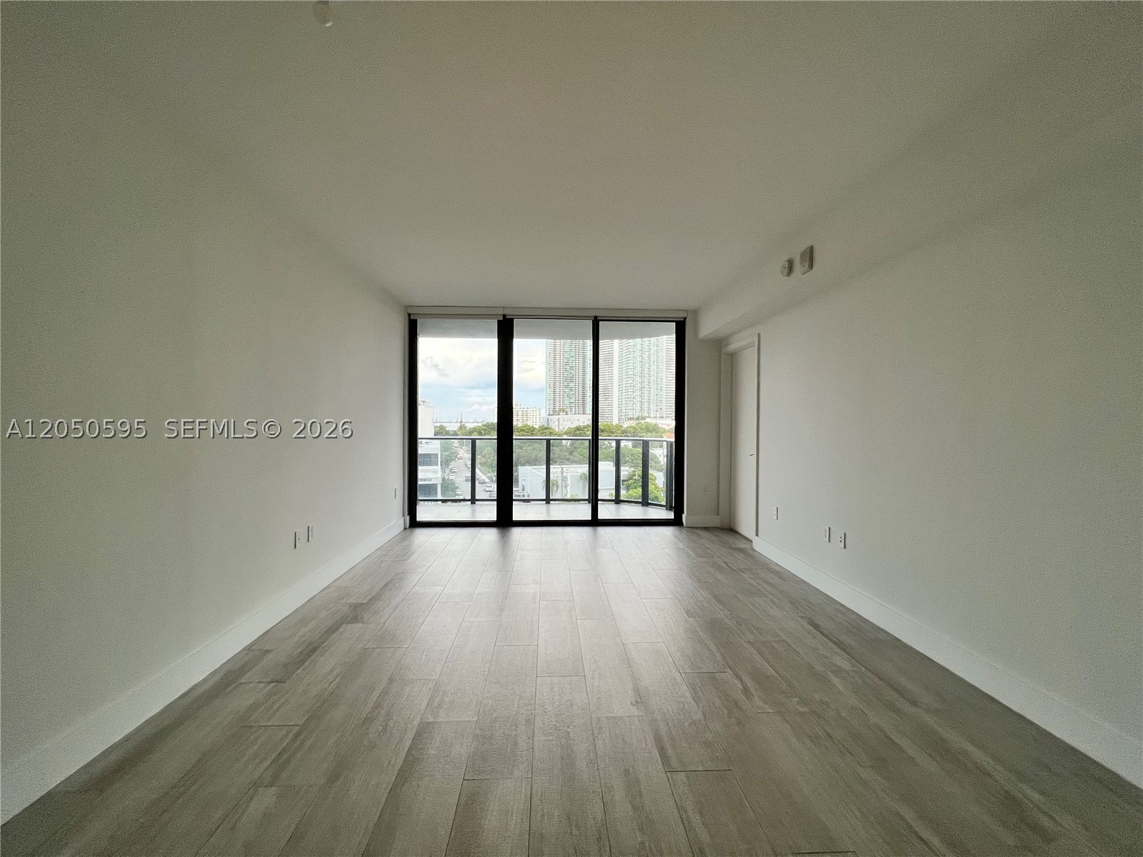 121 NE 34th St #L505, Miami FL 33137