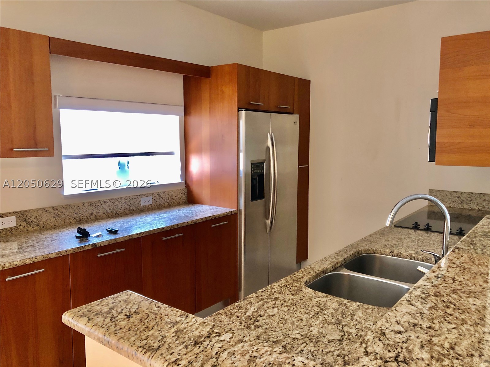 18451 NE 27th Pl, Aventura FL 33160