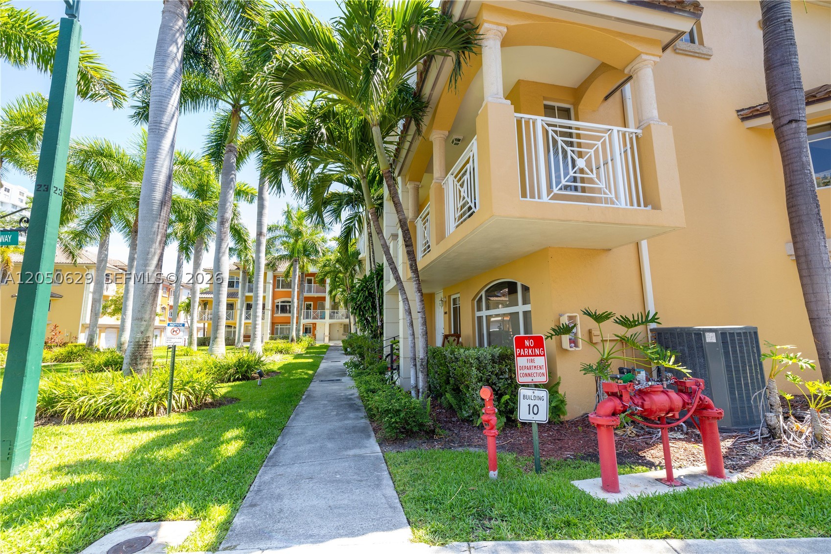 18451 NE 27th Pl, Aventura FL 33160