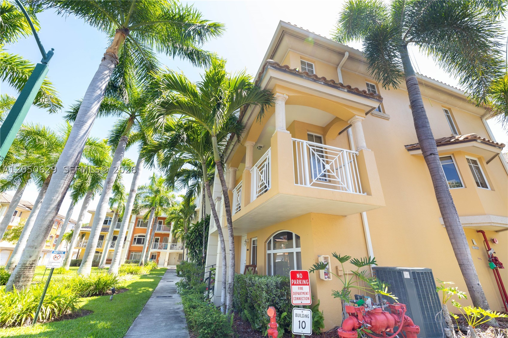 18451 NE 27th Pl, Aventura FL 33160