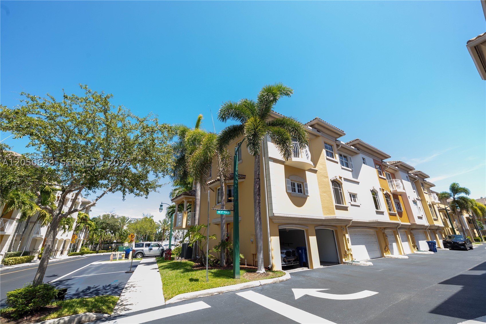 18451 NE 27th Pl, Aventura FL 33160