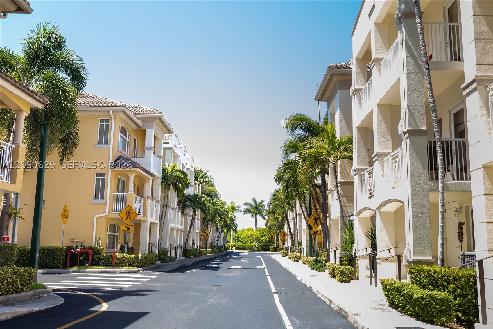 18451 NE 27th Pl, Aventura FL 33160