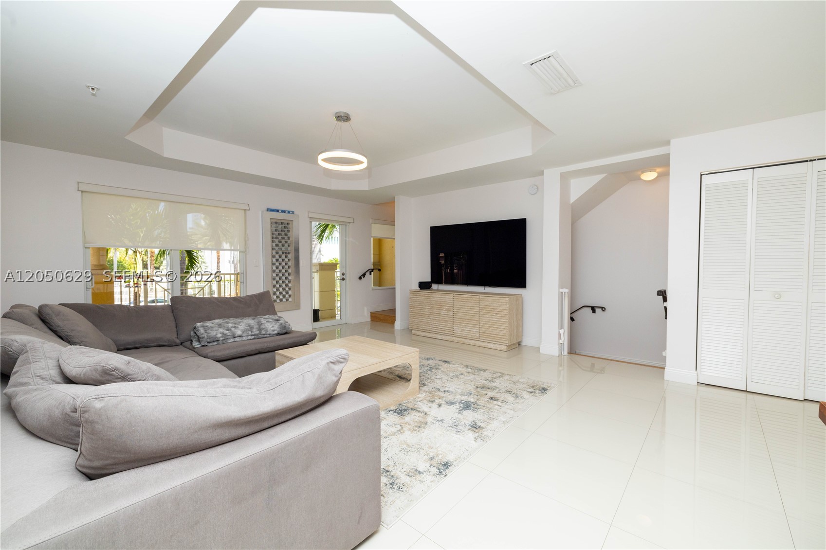 18451 NE 27th Pl, Aventura FL 33160