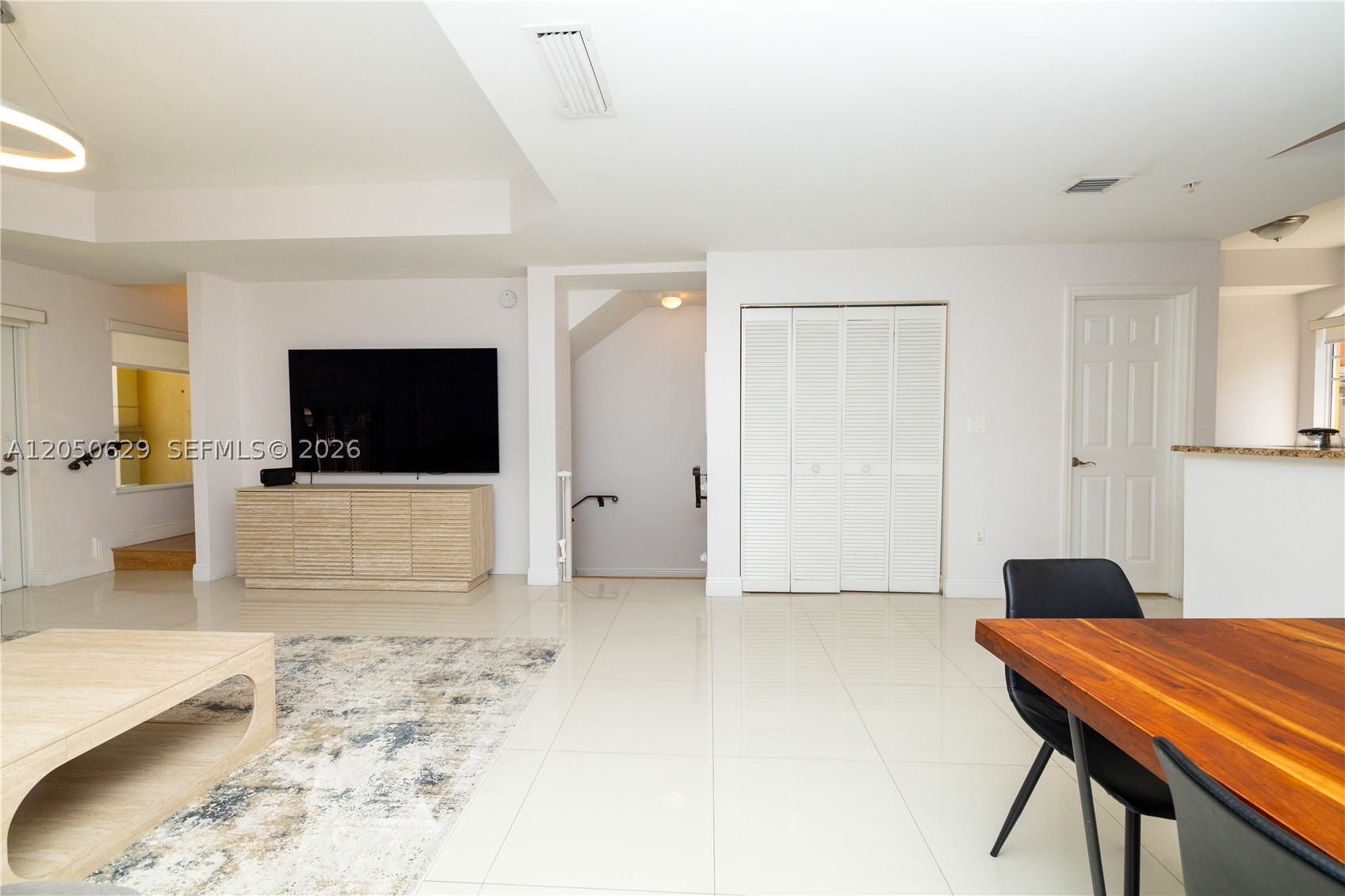18451 NE 27th Pl, Aventura FL 33160