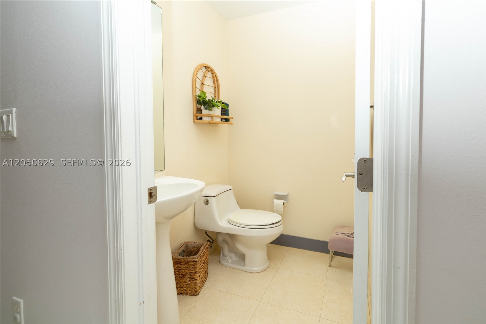 18451 NE 27th Pl, Aventura FL 33160