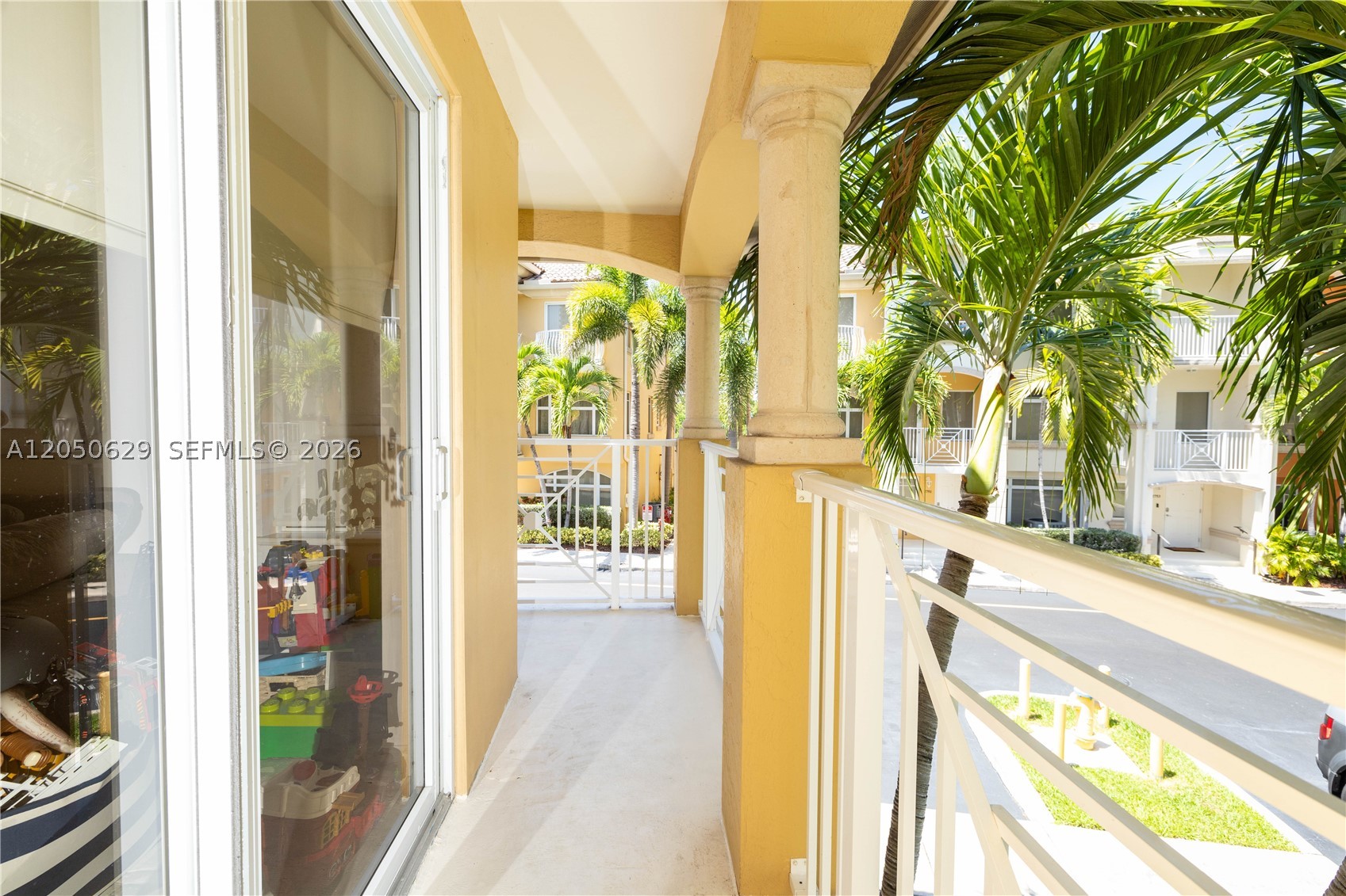 18451 NE 27th Pl, Aventura FL 33160