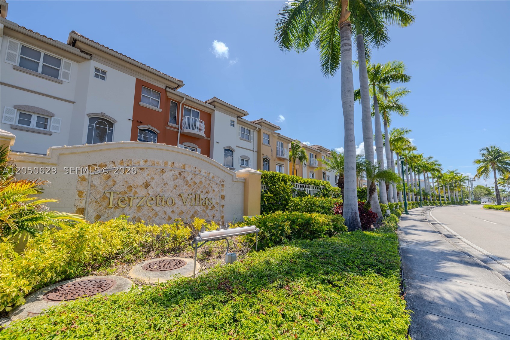 18451 NE 27th Pl, Aventura FL 33160