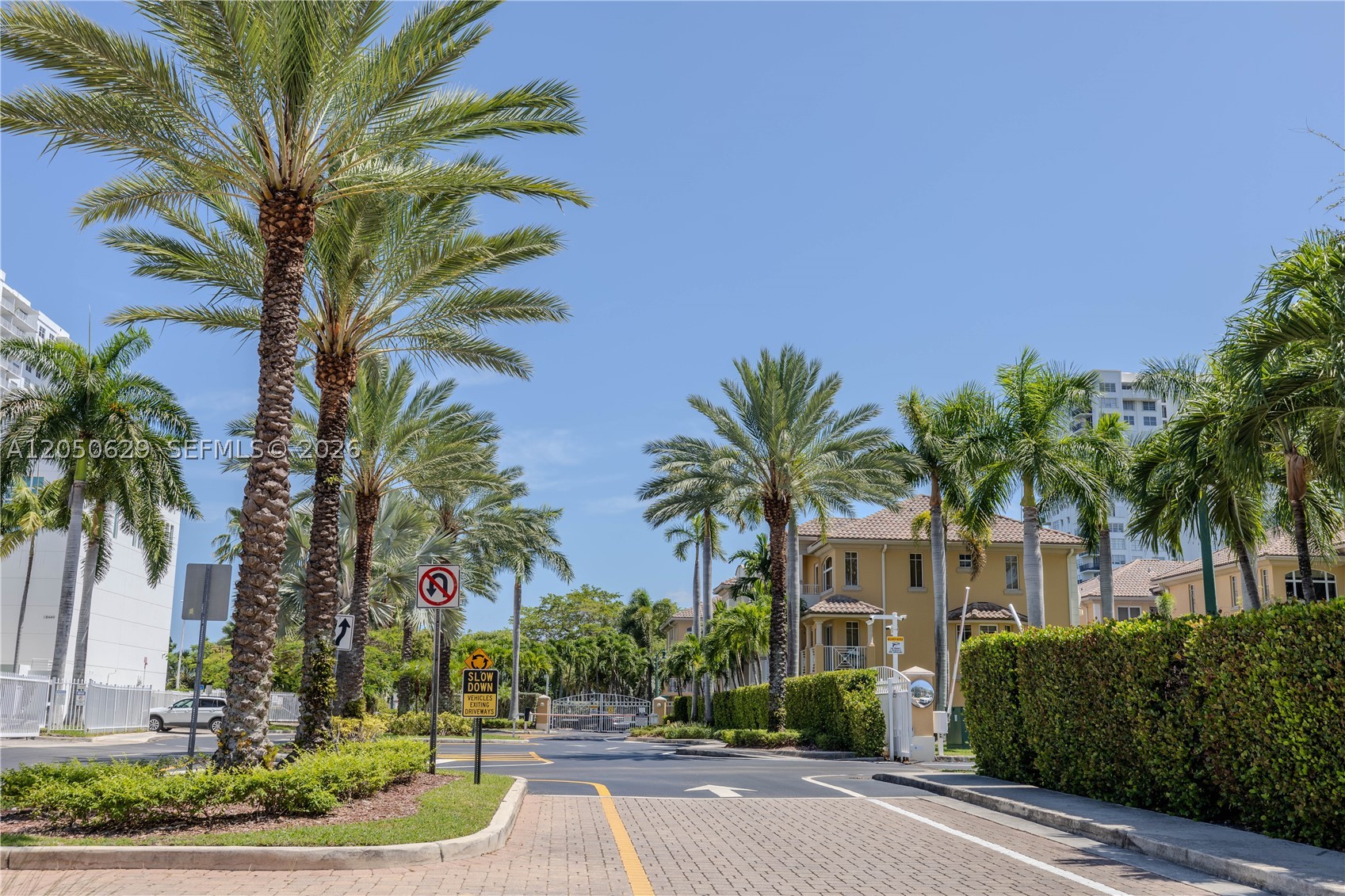 18451 NE 27th Pl, Aventura FL 33160