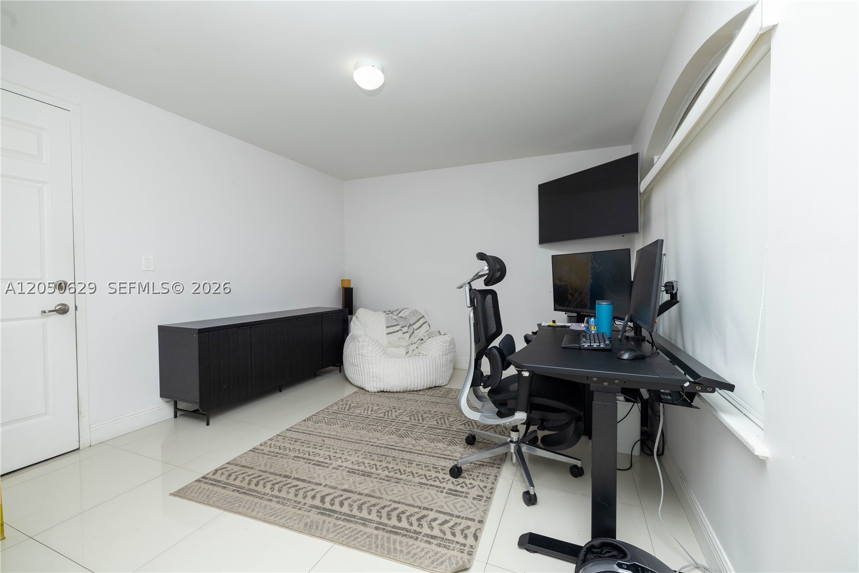 18451 NE 27th Pl, Aventura FL 33160