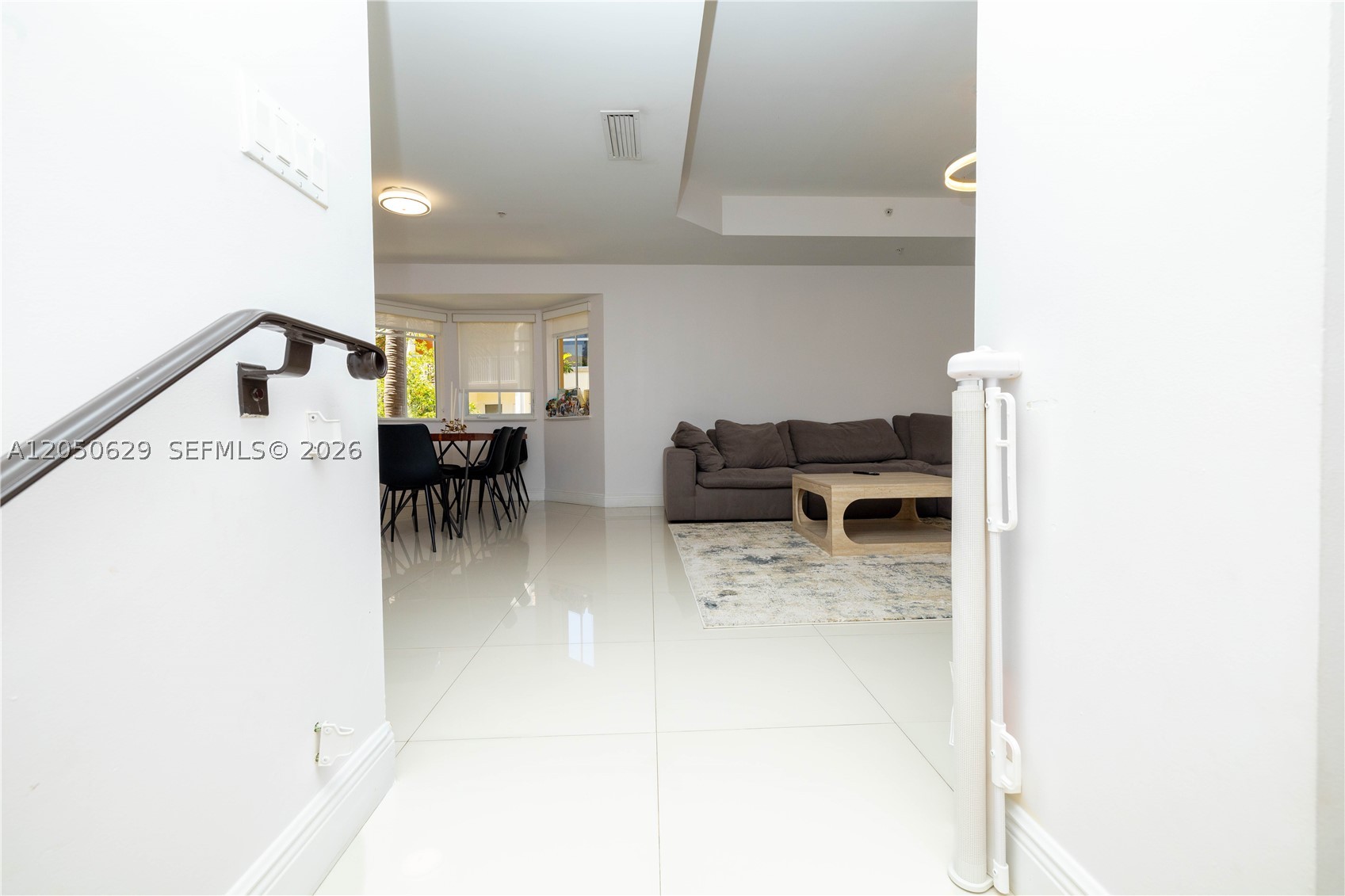 18451 NE 27th Pl, Aventura FL 33160