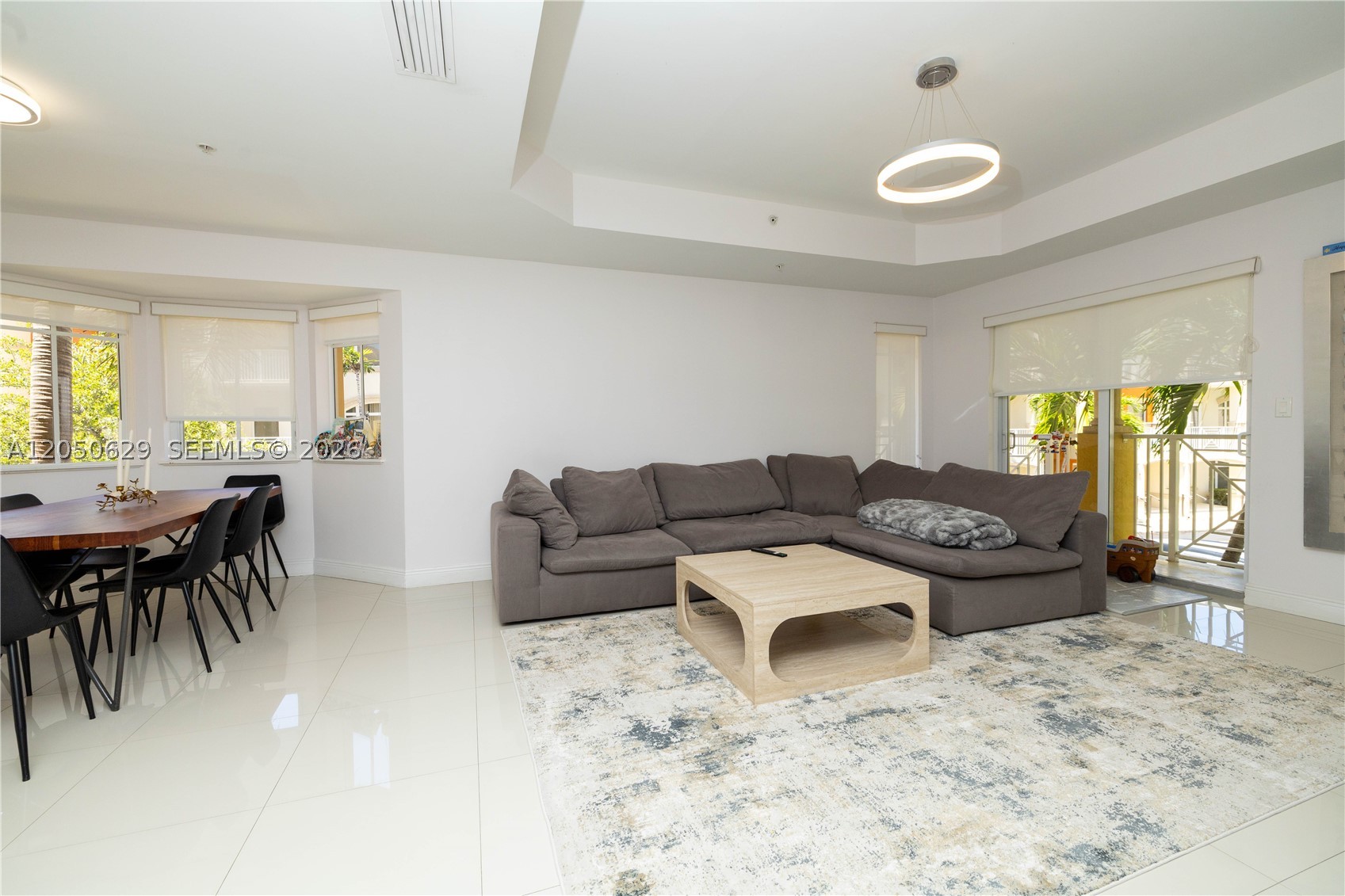 18451 NE 27th Pl, Aventura FL 33160