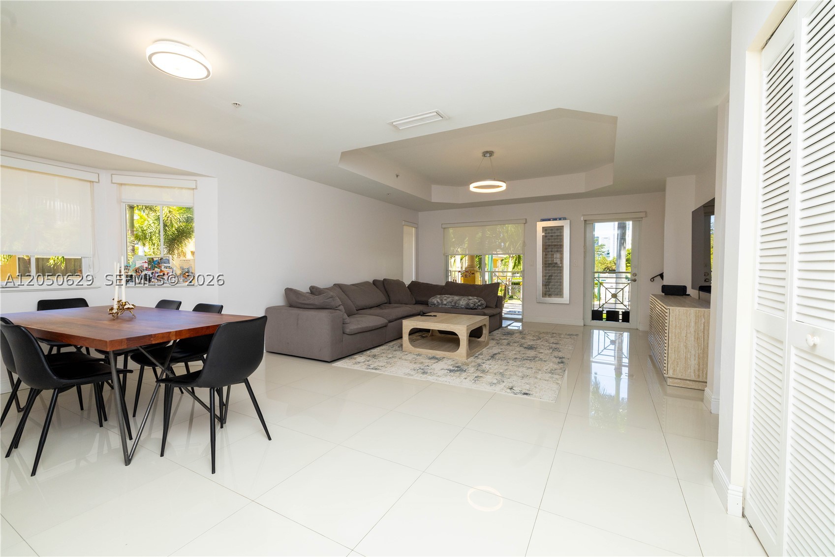 18451 NE 27th Pl, Aventura FL 33160