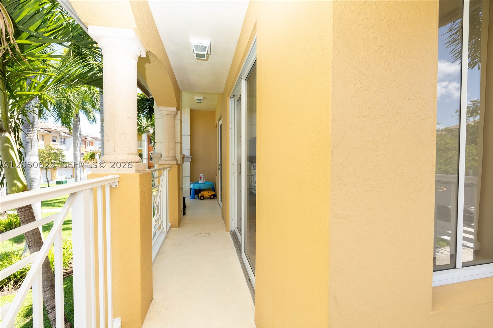 18451 NE 27th Pl, Aventura FL 33160