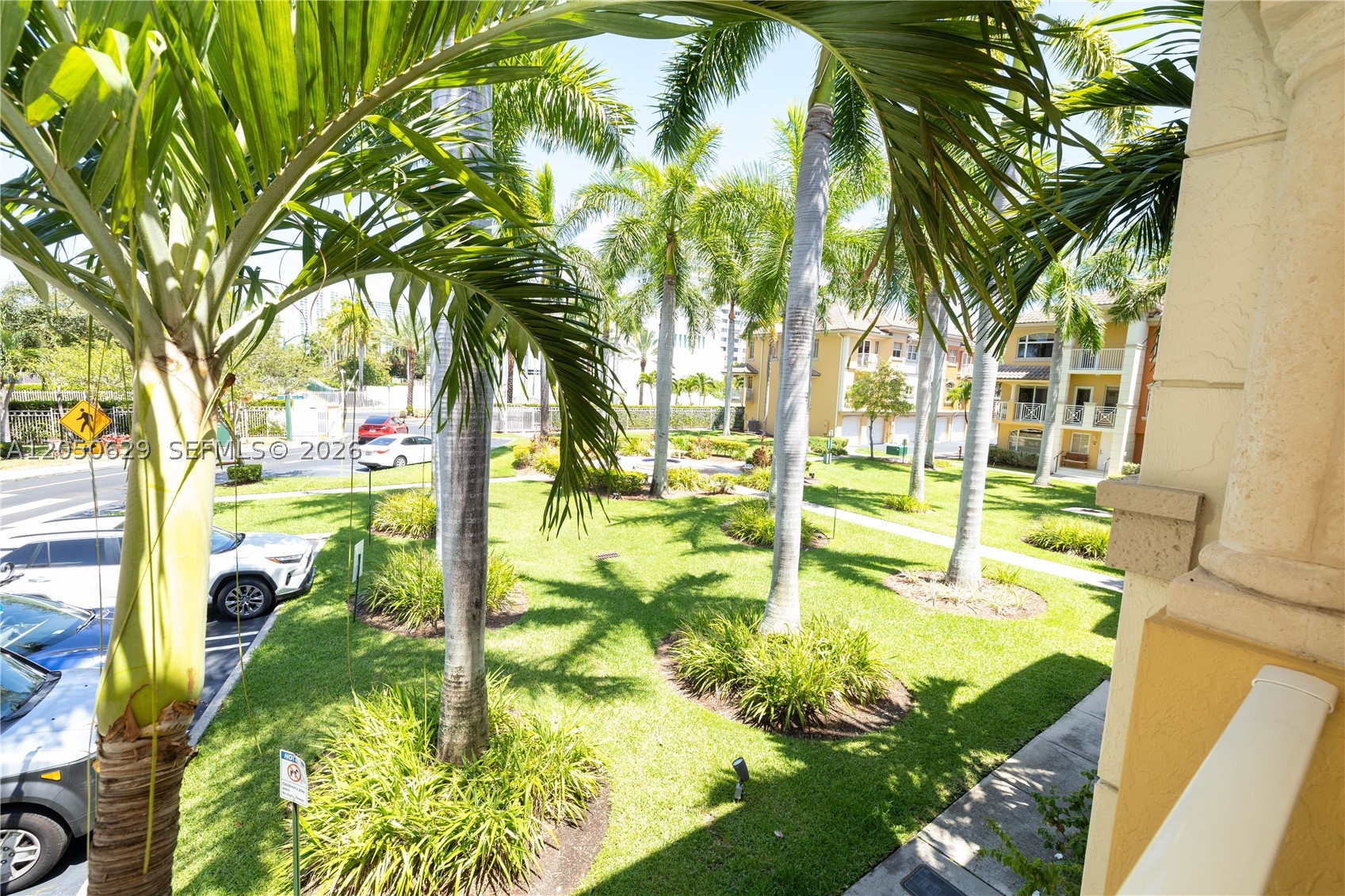 18451 NE 27th Pl, Aventura FL 33160