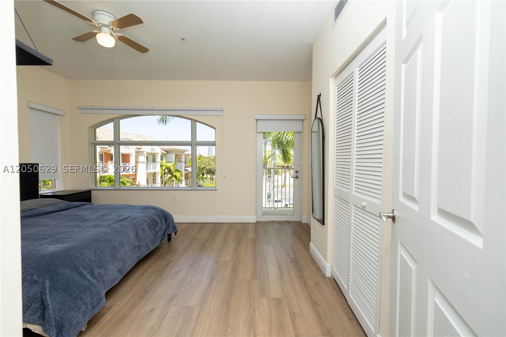 18451 NE 27th Pl, Aventura FL 33160