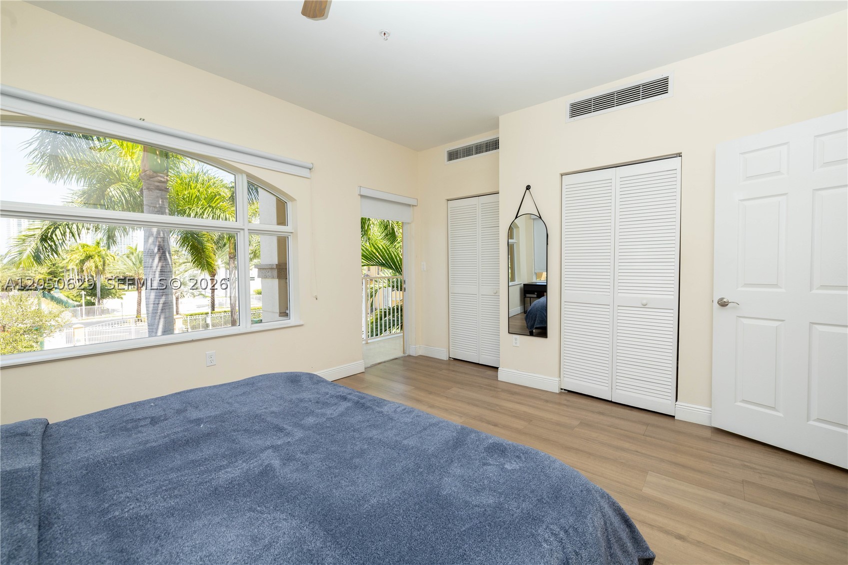 18451 NE 27th Pl, Aventura FL 33160