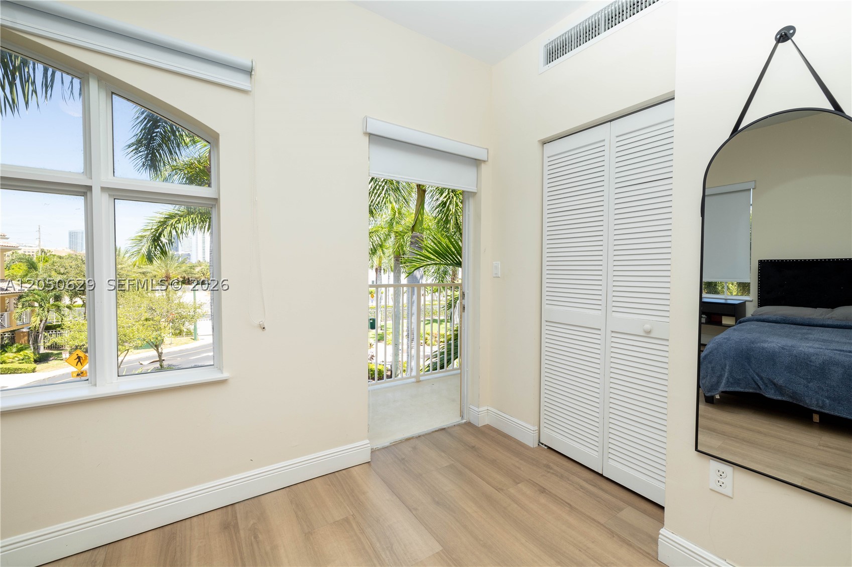 18451 NE 27th Pl, Aventura FL 33160