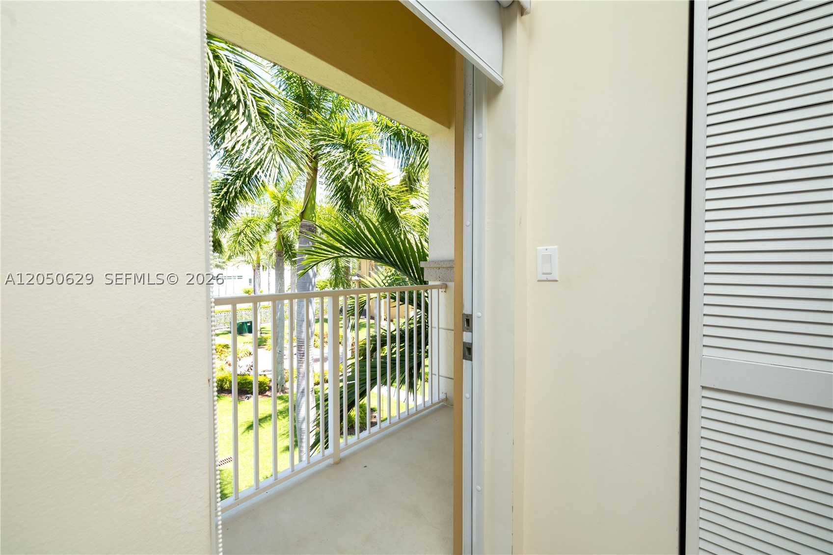 18451 NE 27th Pl, Aventura FL 33160