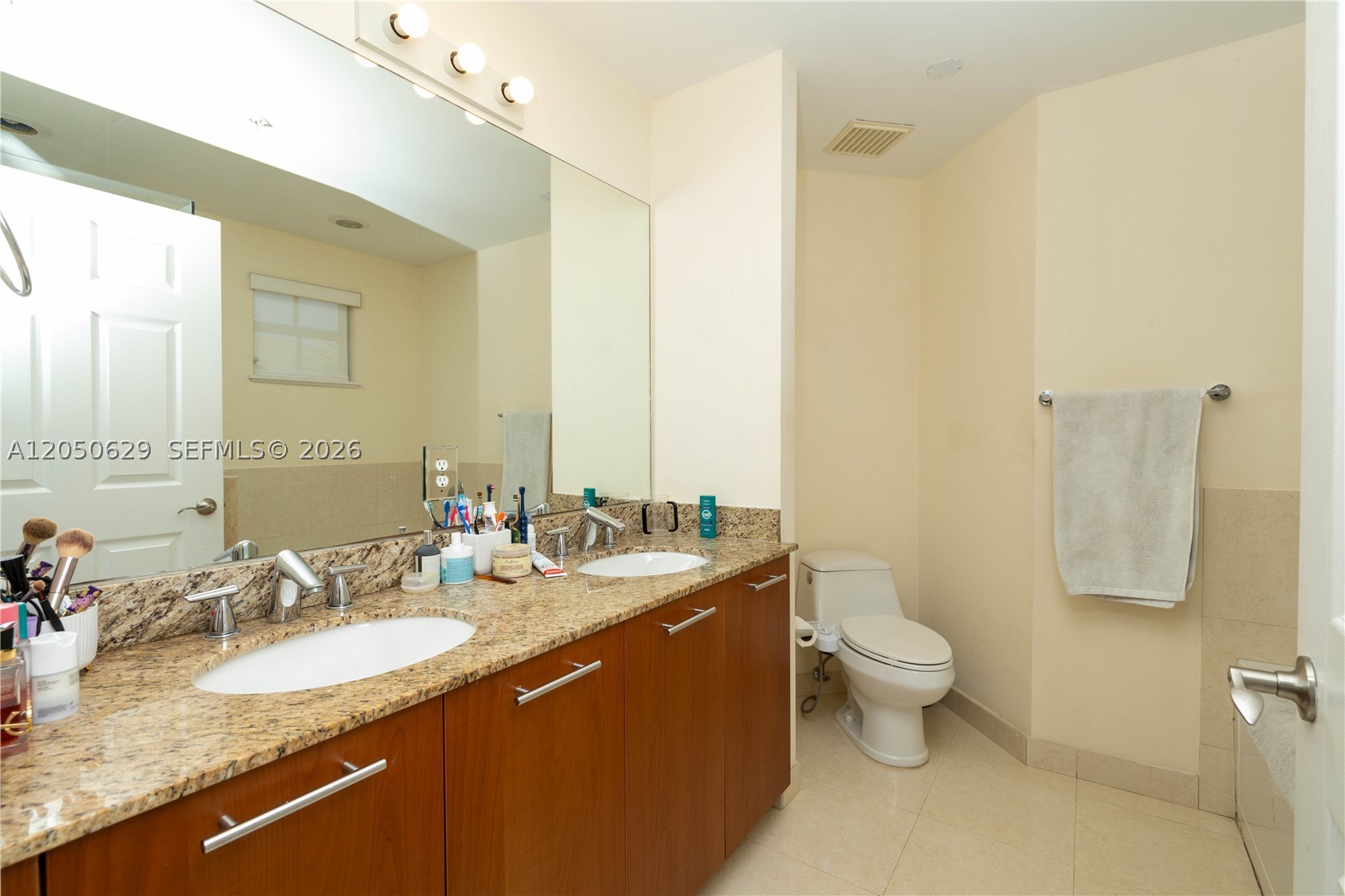 18451 NE 27th Pl, Aventura FL 33160