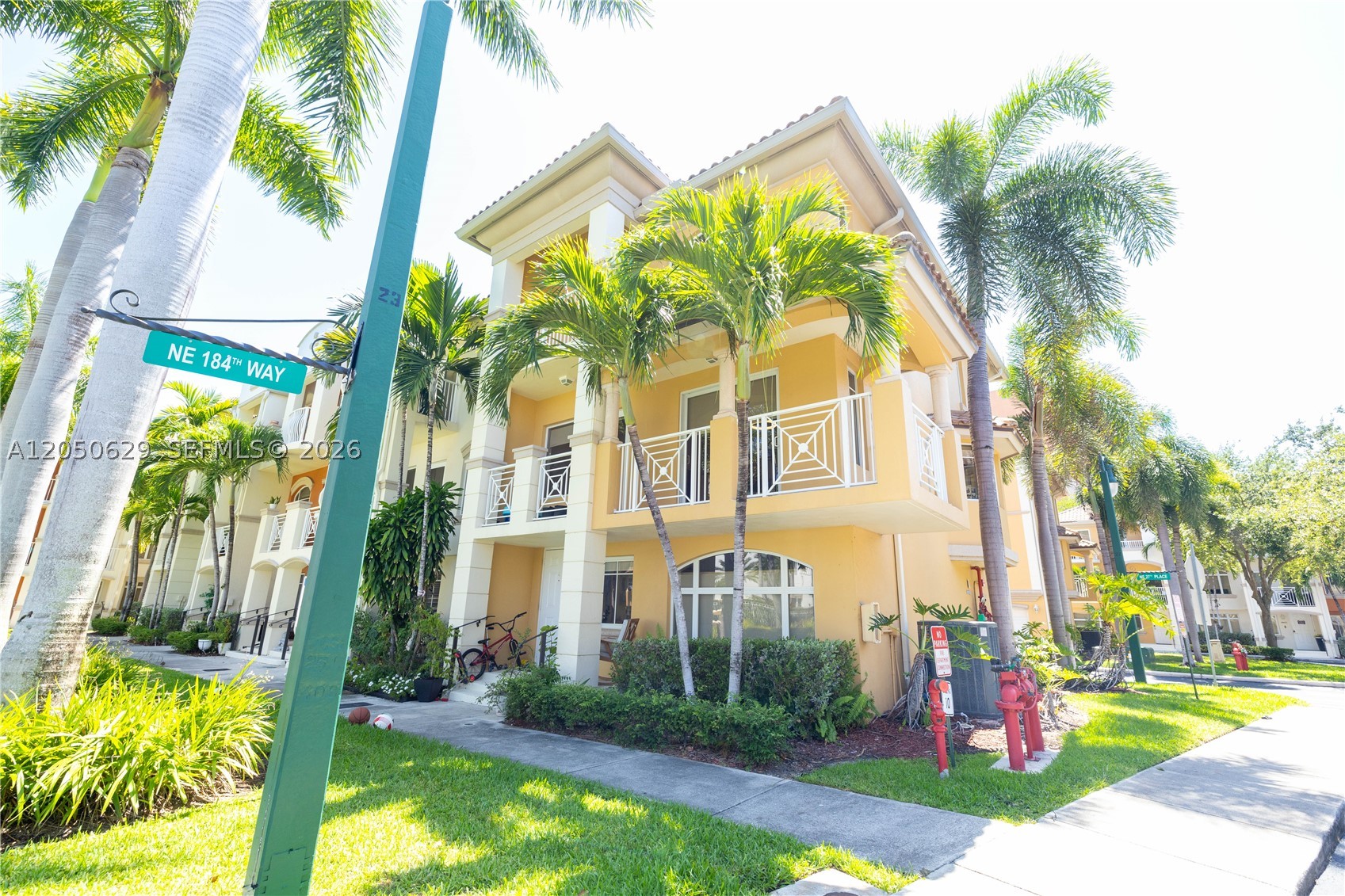 18451 NE 27th Pl, Aventura FL 33160
