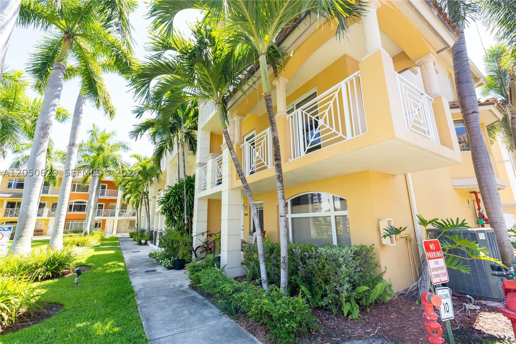 18451 NE 27th Pl, Aventura FL 33160