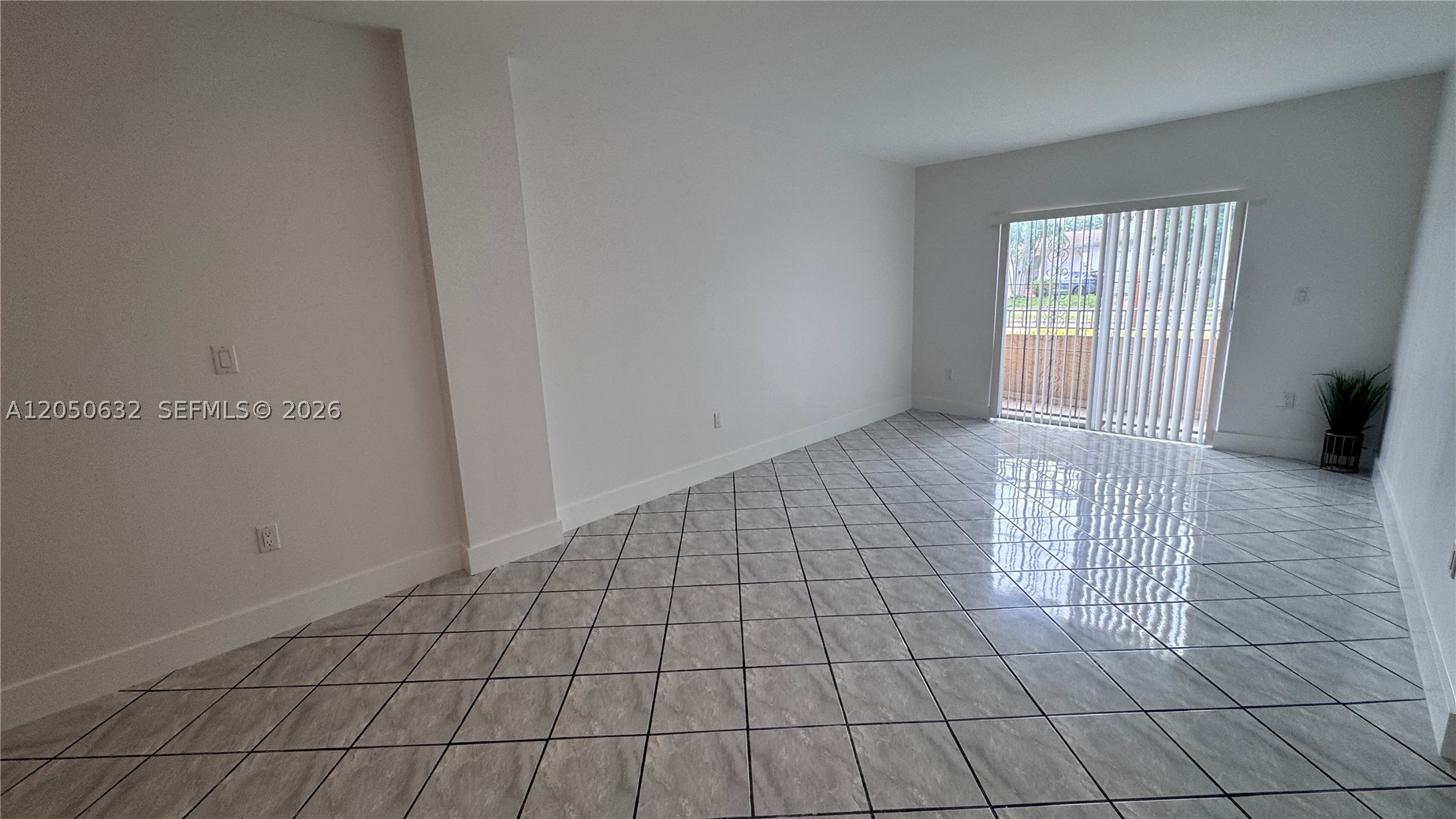 6090 W Flagler St #107, Miami FL 33144