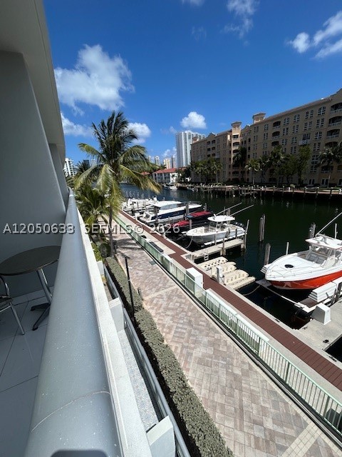 2950 NE 188th St #216, Aventura FL 33180