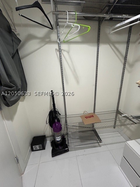 2950 NE 188th St #216, Aventura FL 33180