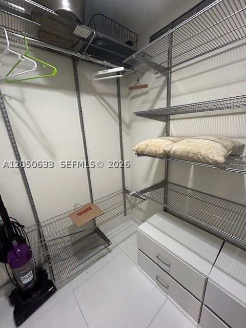 2950 NE 188th St #216, Aventura FL 33180