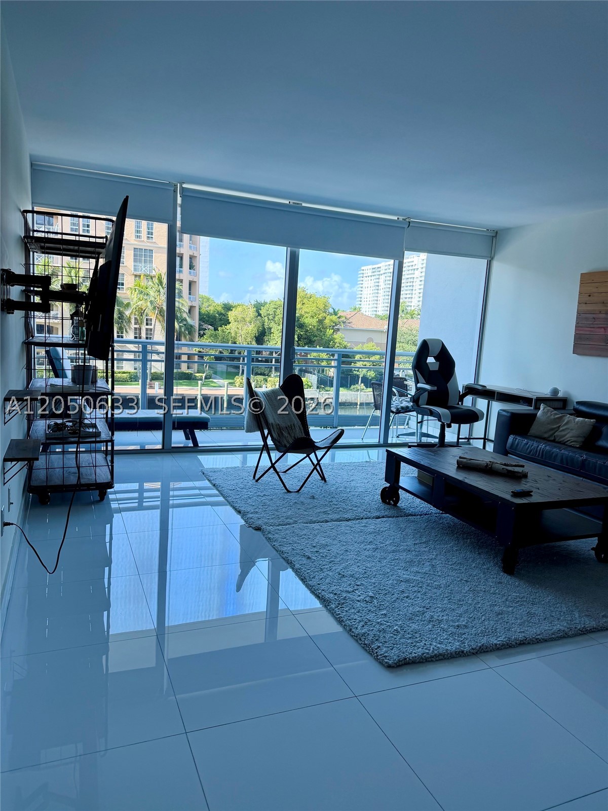 2950 NE 188th St #216, Aventura FL 33180
