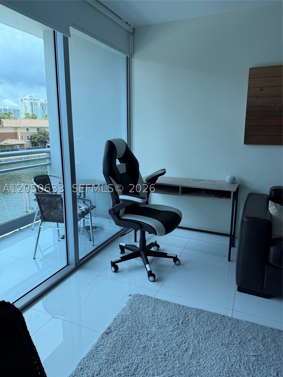 2950 NE 188th St #216, Aventura FL 33180