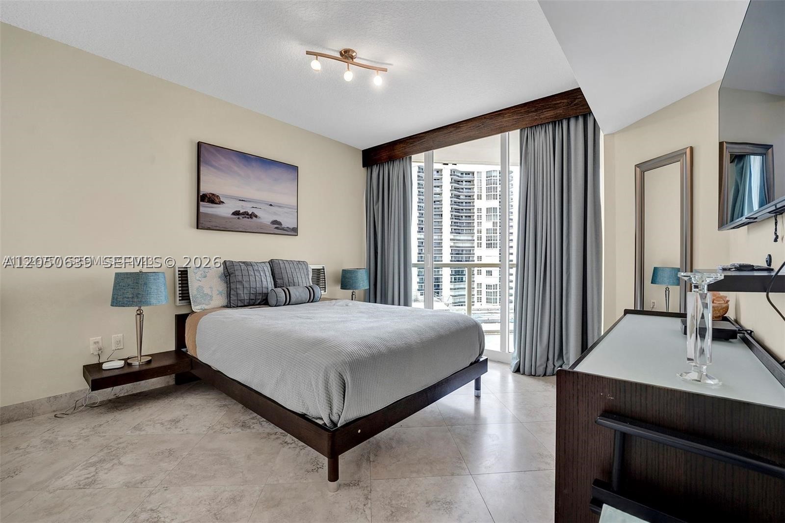 16699 Collins Ave #1605, Sunny Isles Beach FL 33160
