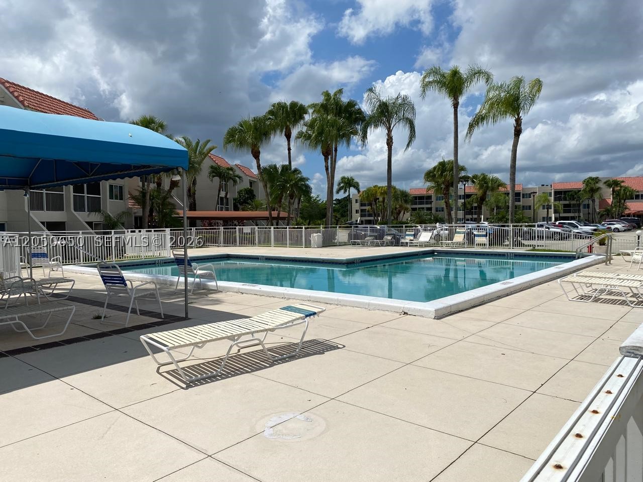 100 Lakeview Dr #316, Weston FL 33326