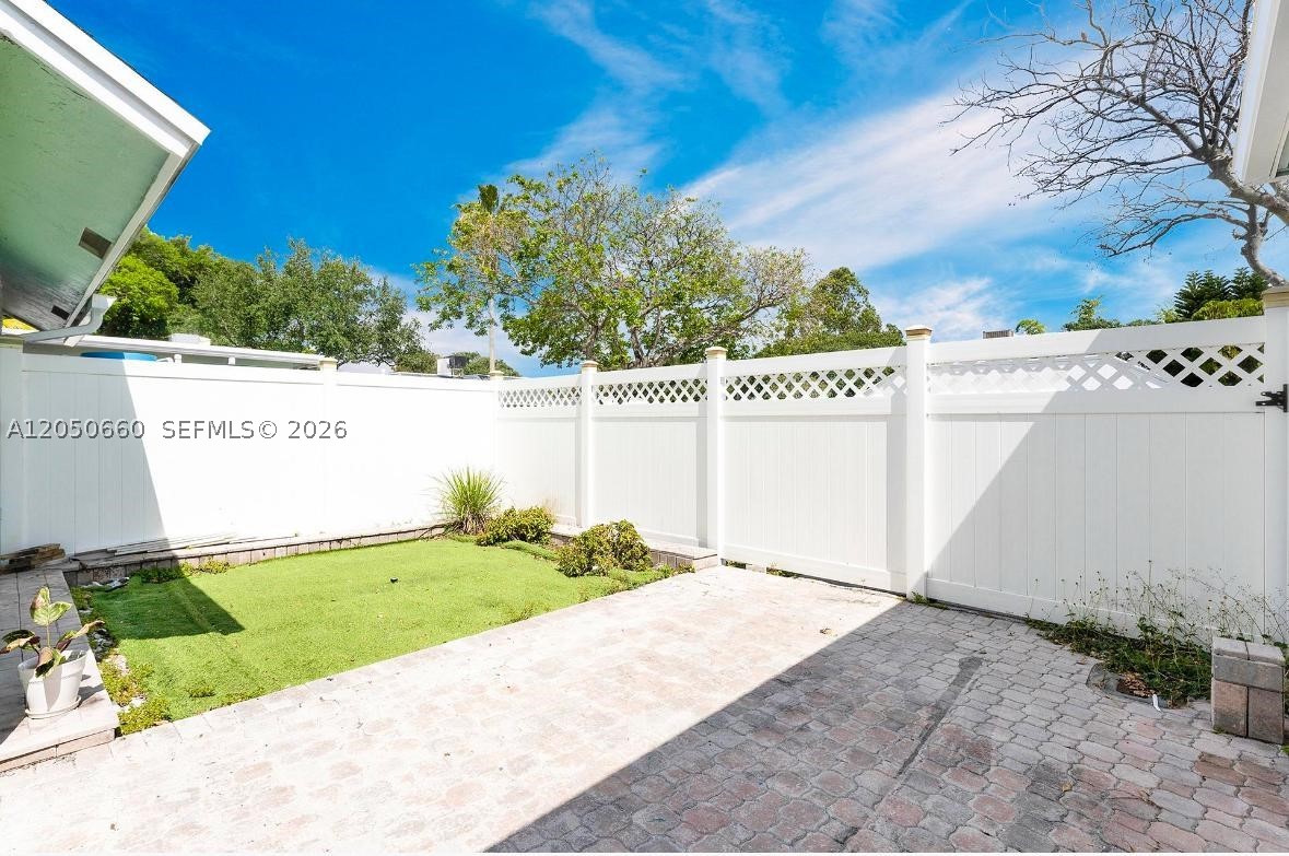 Boca Raton FL 33428 - A12050660