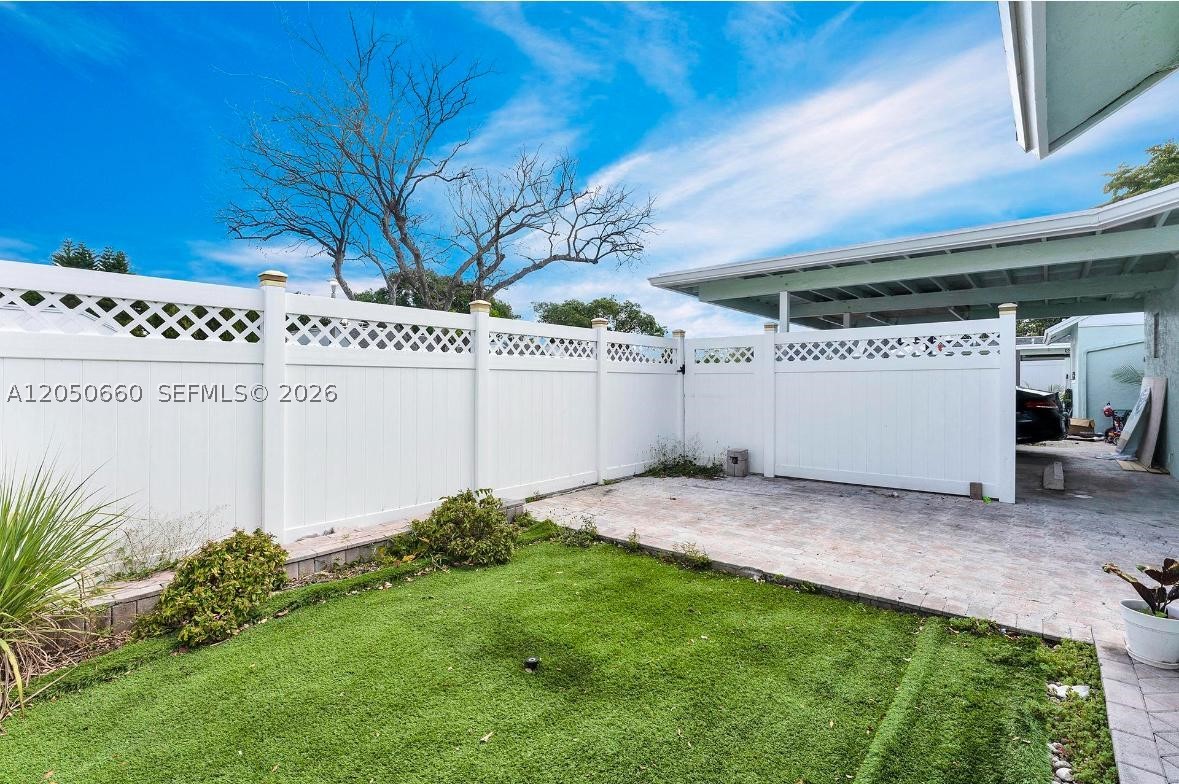 Boca Raton FL 33428 - A12050660
