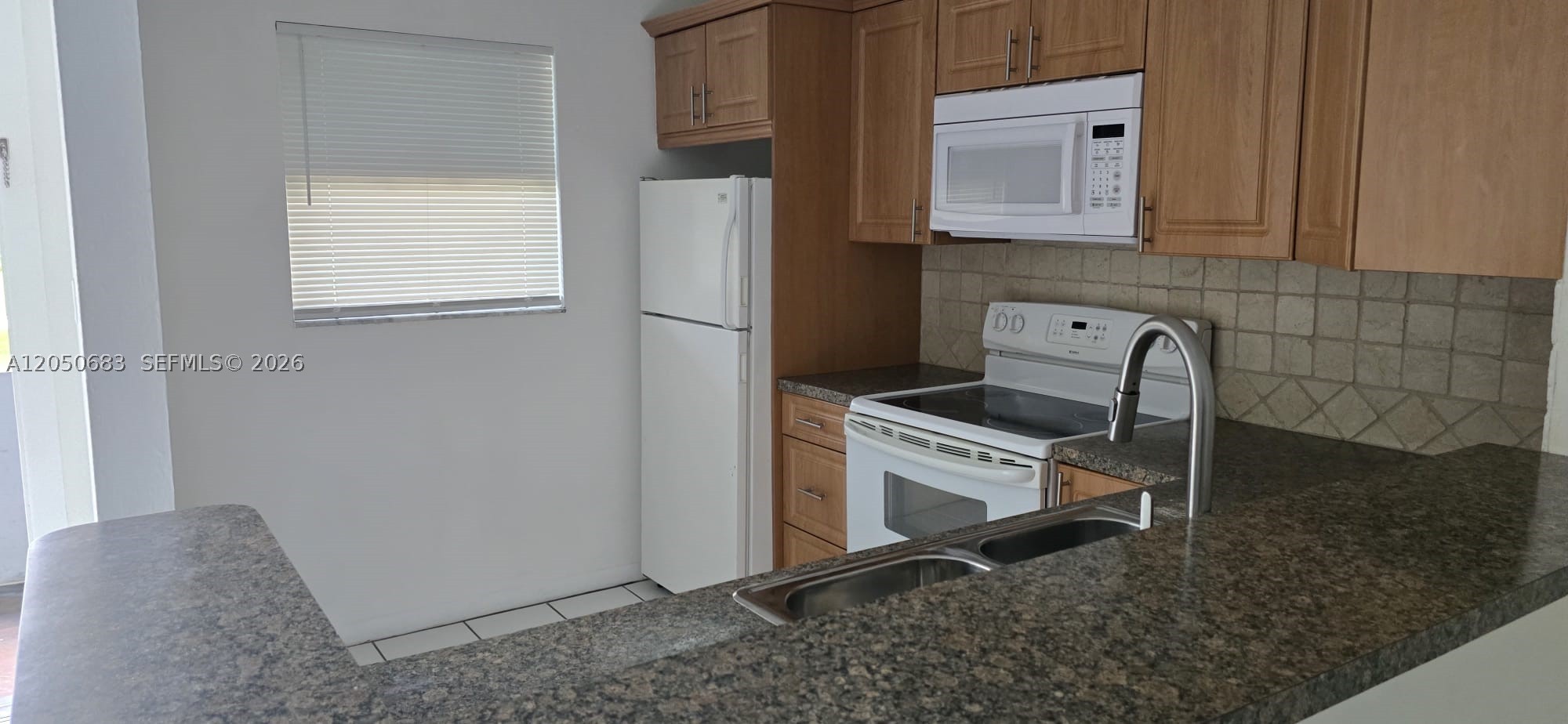 7400 NW 85th Ct #207, Tamarac FL 33321