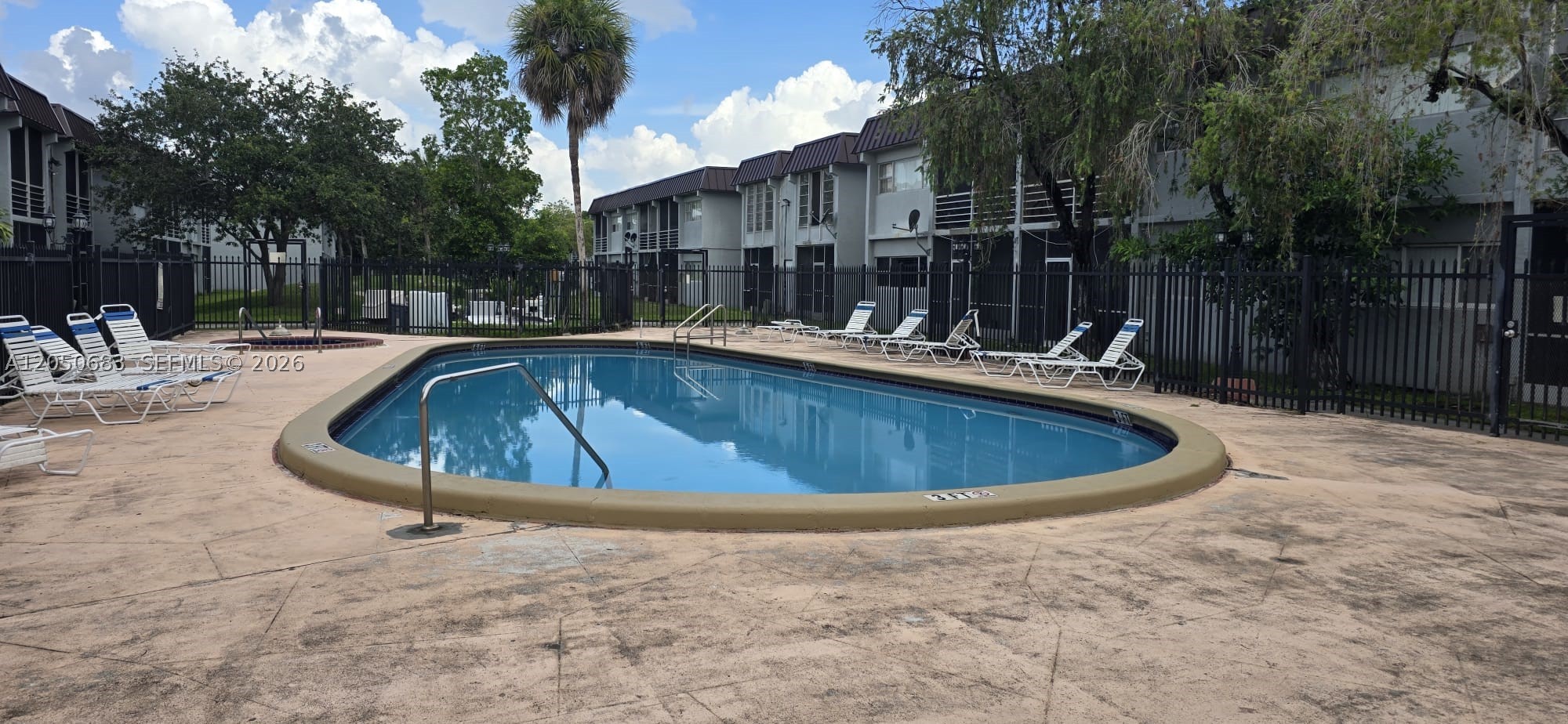 7400 NW 85th Ct #207, Tamarac FL 33321