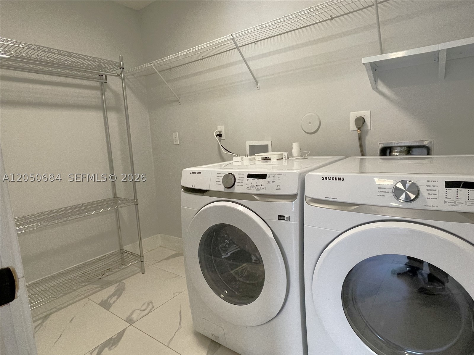 1370 NW 3rd St #., Dania Beach FL 33004
