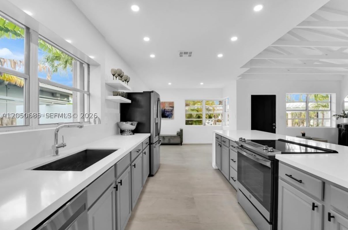 9264 Byron Ave, Surfside FL 33154