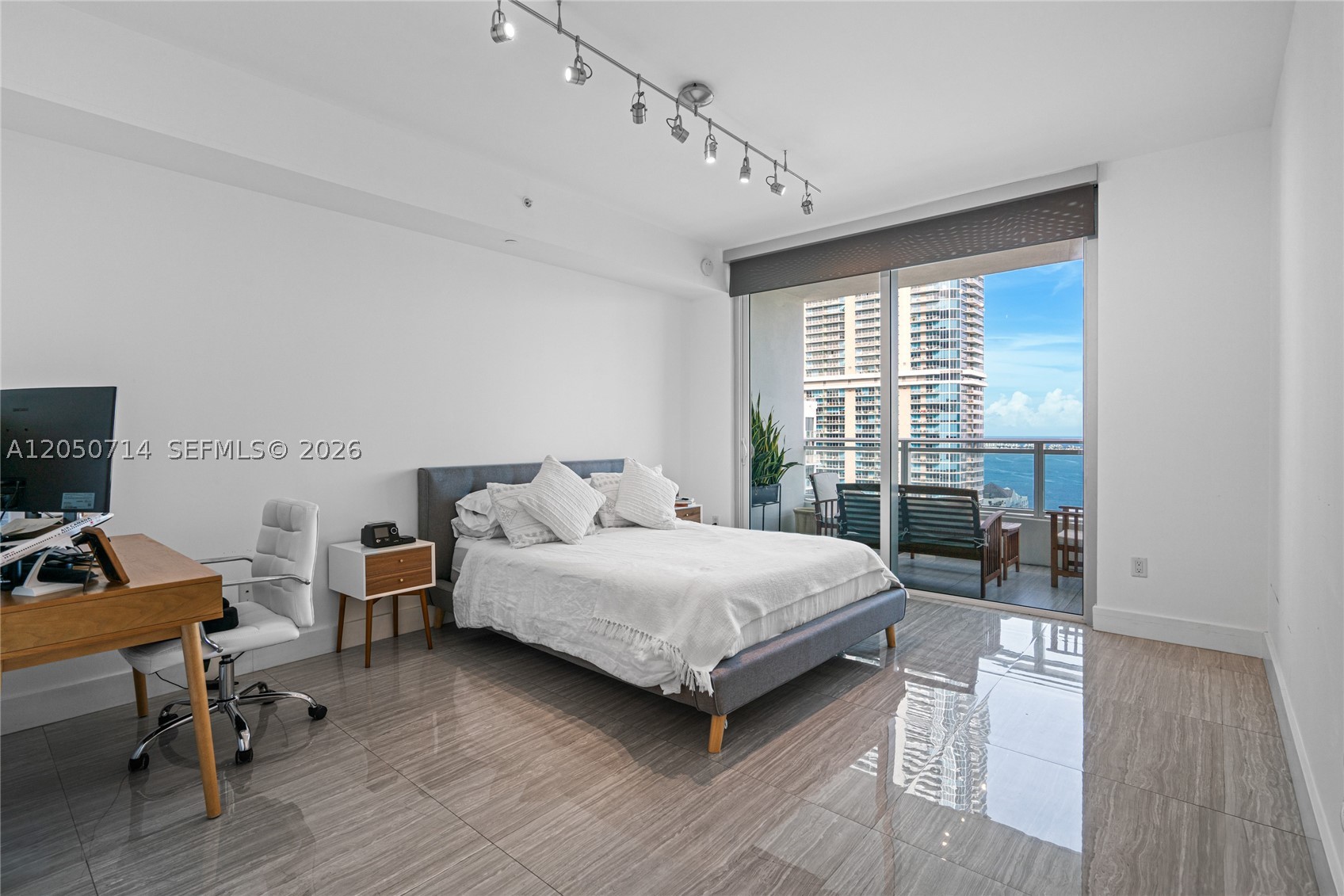 1080 Brickell Ave #4102, Miami FL 33131