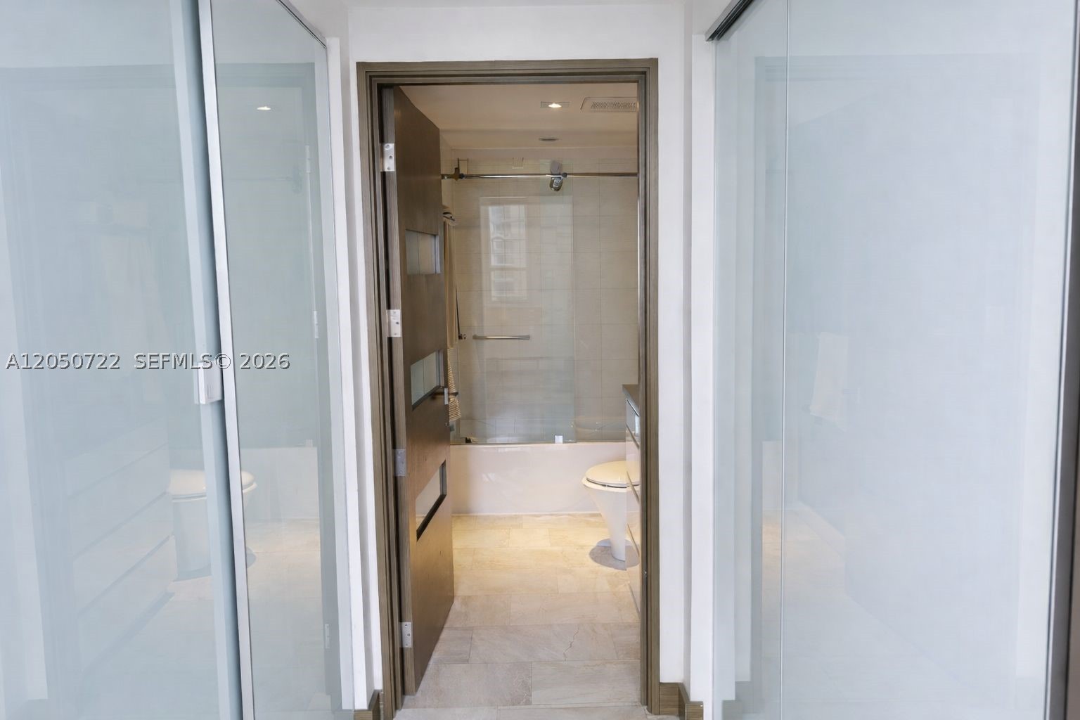 701 Brickell Key Blvd #1611, Miami FL 33131