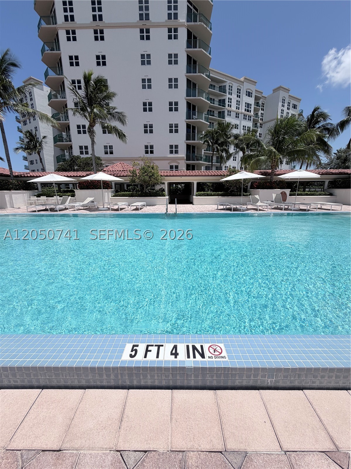 20000 E Country Club Dr #405, Aventura FL 33180