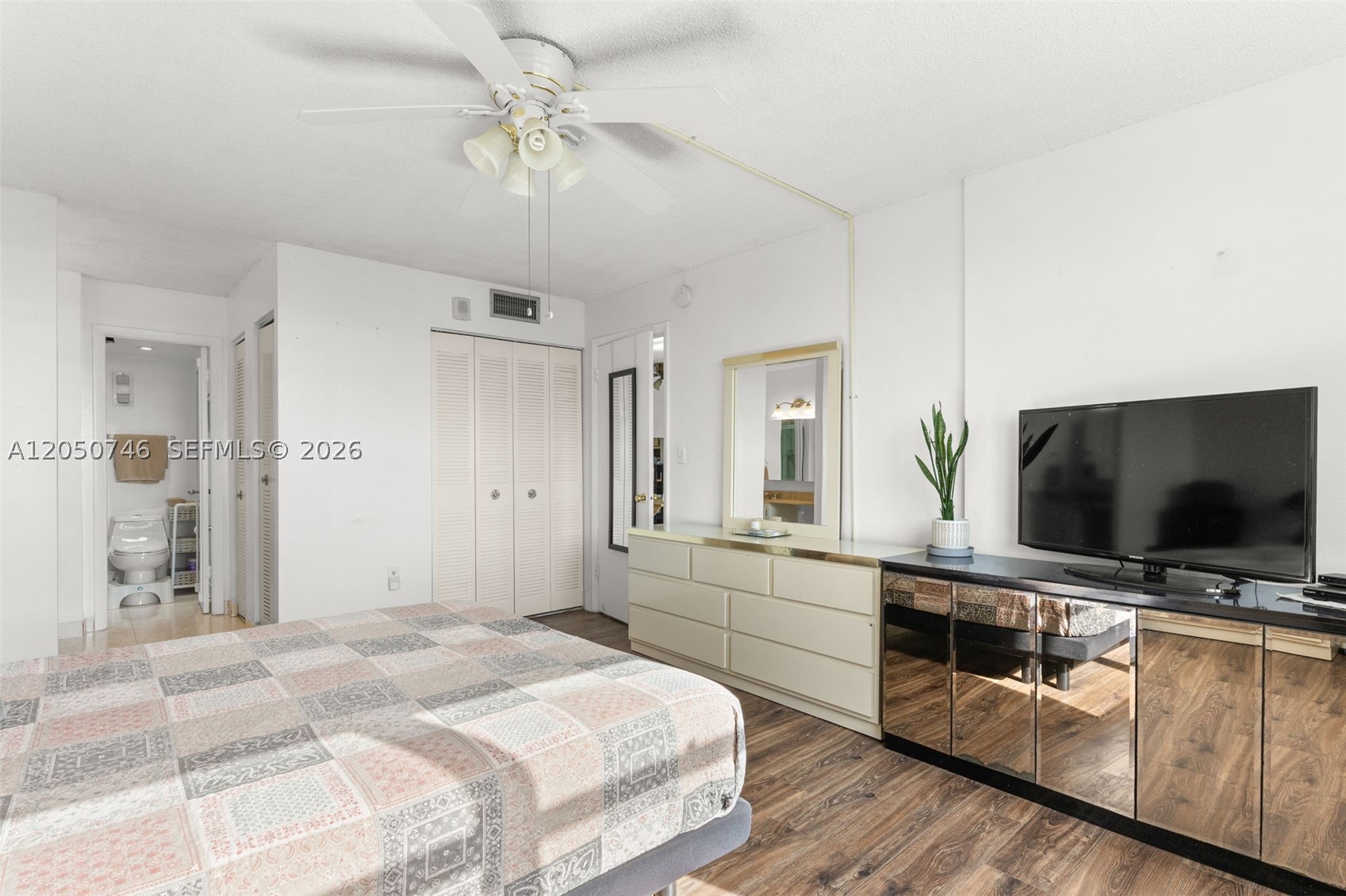6900 Bay Dr #5C, Miami Beach FL 33141