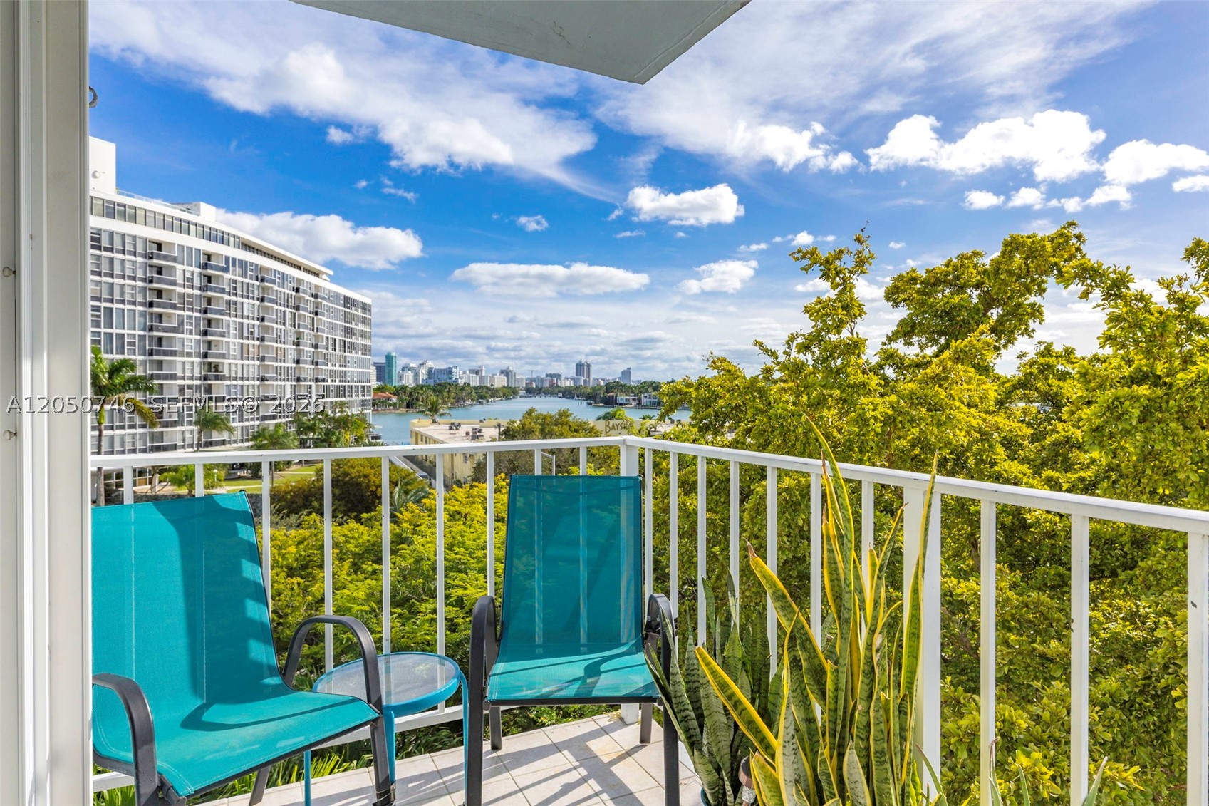 6900 Bay Dr #5C, Miami Beach FL 33141