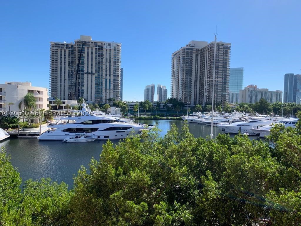 19999 E Country Club Dr #1407, Aventura FL 33180