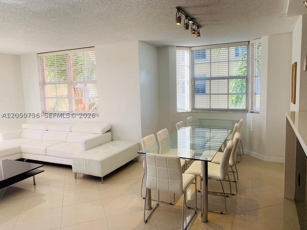 19999 E Country Club Dr #1407, Aventura FL 33180