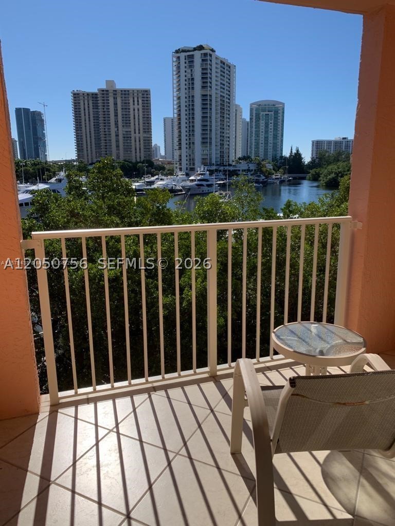 19999 E Country Club Dr #1407, Aventura FL 33180