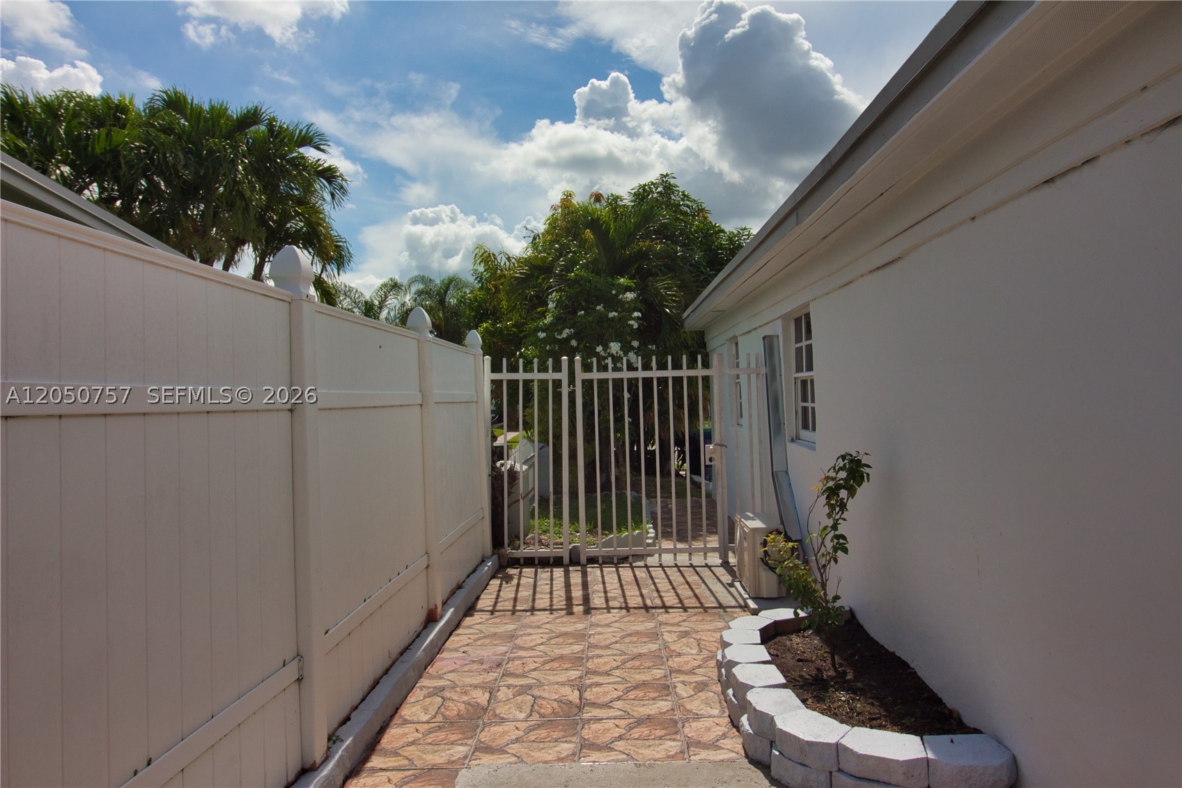 19522 NW 37th Ct, Miami Gardens FL 33055