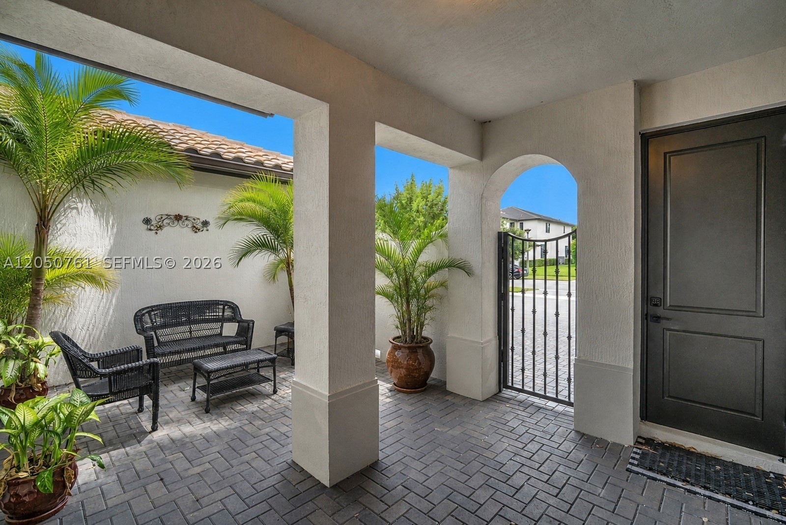10702 SW 53rd St, Cooper City FL 33328